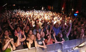 james-crowd1